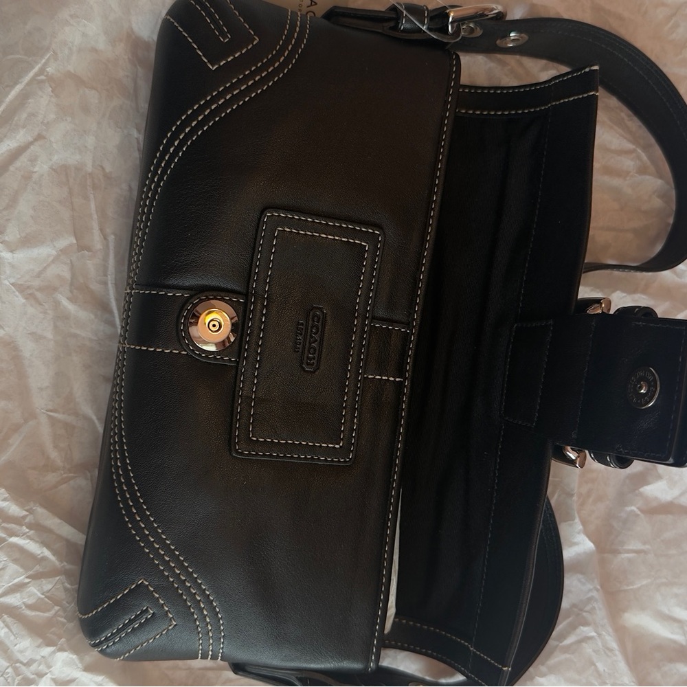 Coach NWT L05D-8A05 vintage Y2K-era Coach Soho Small Flap Leather Shoulder Bag - Picture 3 of 5